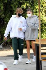 HAILEY and Justin BIEBER Out for Breakfast After a Workout in West Hollywood 09/23/2020