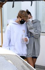 HAILEY and Justin BIEBER Out for Breakfast After a Workout in West Hollywood 09/23/2020