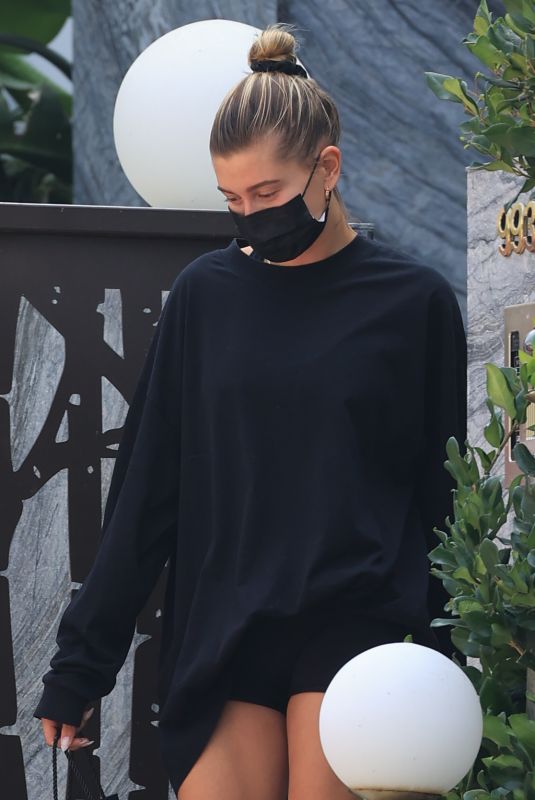 HAILEY and Justin BIEBER Visiting a Friend in West Hollywood 09/15/2020