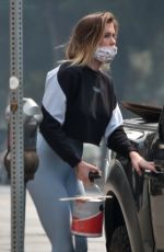 IRELAND BALDWIN Shopping at a Hardware Store in Studio City 09/15/2020