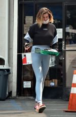 IRELAND BALDWIN Shopping at a Hardware Store in Studio City 09/15/2020