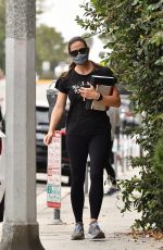 JENNIFER GARNER Leaves a Gym in Brentwood 09/10/2020