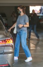 JENNIFER GARNER Leaves a Spa in Brentwood 08/31/2020