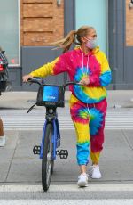 JENNIFER LOPEZ Oot for a Bike Ride in New York 09/07/2020