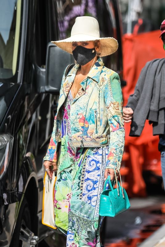 JENNIFER LOPEZ Out and About in New York 09/14/2020
