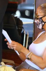 JENNIFER LOPEZ Out for Lunch with Her Sister in New York 09/07/2020