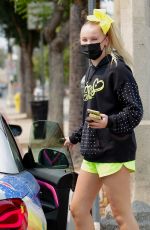 JOJO SIWA Shopping at Arts and Crafts Shop in Studio City 09/07/2020