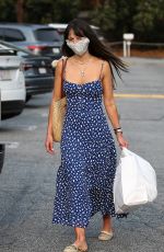 JORDANA BREWSTER Shopping at Brentwood Country Mart 09/09/2020