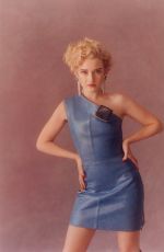 JULIA GARNER for Motorola Campaign 09/09/2020