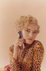 JULIA GARNER for Motorola Campaign 09/09/2020