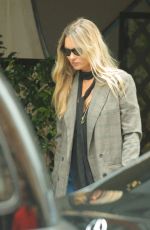 KATE MOSS Out and About in London 09/03/2020