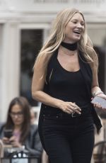 KATE MOSS Out in London 09/04/2020