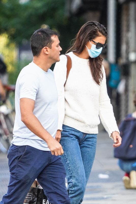 KATIE HOLMES and Emilio Vitolo Out in New York 09/13/2020