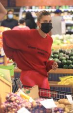 KENDALL JENNER and HAILEY BIEBER Shopping Grocvery in Los Angeles 09/07/2020