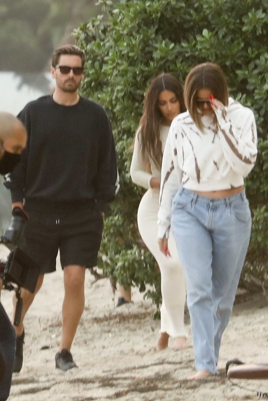KIM and KHLOE KARDASHIAN and Scott Disick on the Set of KUWTK on the Beach in Malibu 09/11/2020