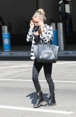 KRISTIN CAVALLARI at LAX Airport in Los Angeles 09/19/2020