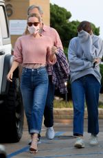 LESLIE MANN Out in Malibu 09/03/2020