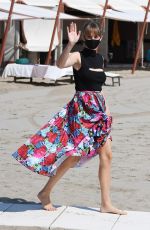 MAYA HAWKE Out on the Beach in Venice 09/05/2020