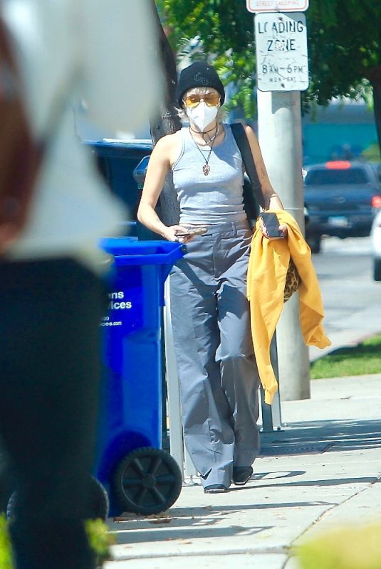 MILEY CYRUS Leaves a Hair Salon in Los Angeles 09/22/2020