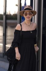 MYLEENE KLASS Arrives at Global Radio in London 09/01/2020