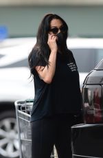 NIKKI BELLA Shoppinh at Whole Foods in Sherman Oaks 09/11/2020