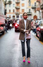 OLIVIA PALERMO Arrives at Etro Show at Milan Fashion Week 09/24/2020