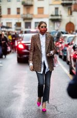 OLIVIA PALERMO Arrives at Etro Show at Milan Fashion Week 09/24/2020