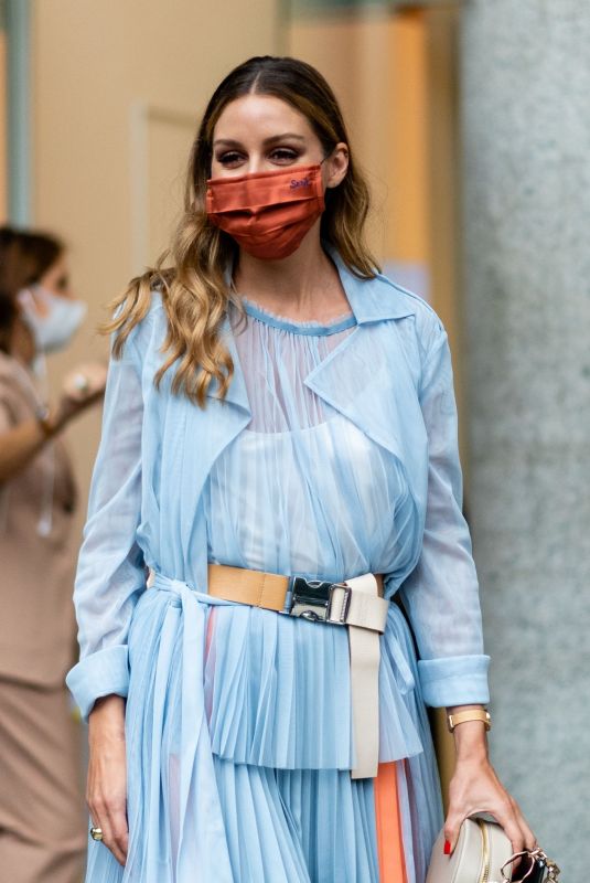 OLIVIA PALERMO Arrives at Sportmax Show at Milan Women