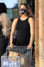Pregnant APRIL LOVE GEARY Shopping at Vintage Grocers in Malibu 09/26/2020