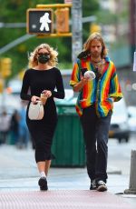 Pregnant ELSA HOSK and Tom Daly Out for Coffee in New York 09/29/2020
