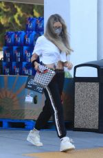 REBECCA GATHEART Shopping at Bristol Farms in Beverly Hills 09/20/2020