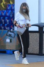 REBECCA GATHEART Shopping at Bristol Farms in Beverly Hills 09/20/2020