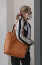 SARAH MICHELLE GELLAR Arives at a Pilates Studio in Brentwood 09/15/2020