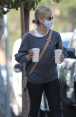SARAH MICHELLE GELLAR at Blue Bottle Coffee in Brentwood 09/29/2020