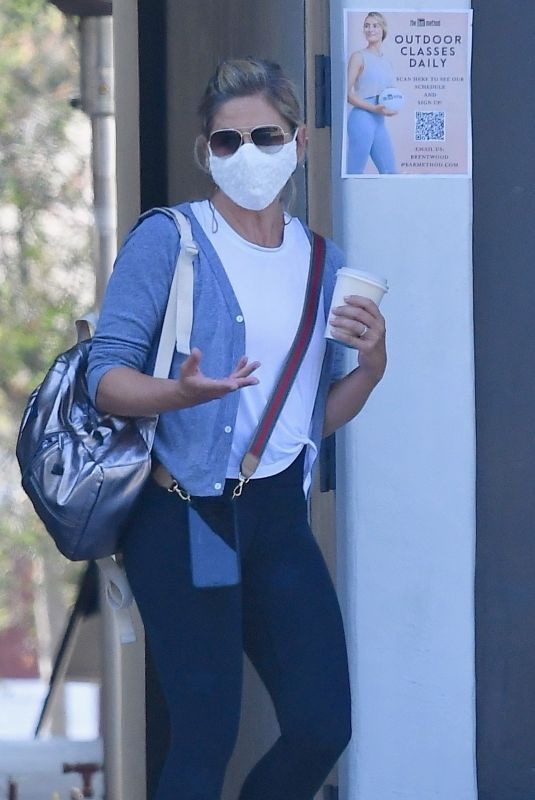 SARAH MICHELLE GELLAR Out and About in Brentwood 09/06/22020