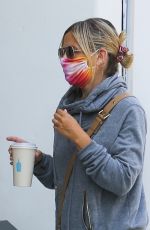 SARAH MICHELLE GELLAR Out for Coffee in Brentwood 09/04/2020