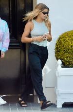 SOFIA RICHIE Shopping at Malibu Country Mart 09/03/2020