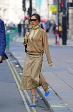VICTORIA BECKHAM Out and About in London 09/22/2020