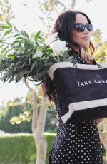 ABIGAIL SPENCER Promotes Her Own Design Bags 2020