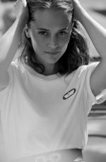 ALICIA VIKANDER for Elle Magazine, France September 2020