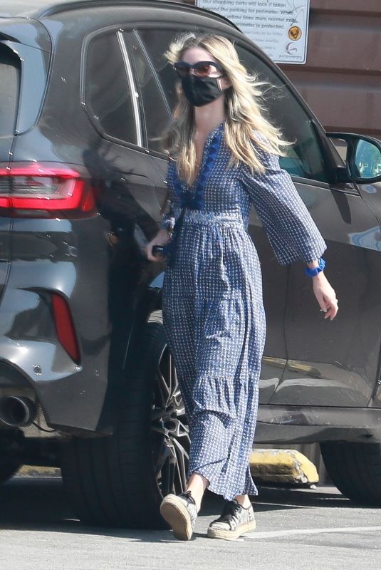 ANNABELLE WALLIS Out Shopping in Los Angeles 10/06/2020