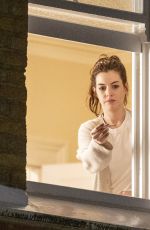 ANNE HATHAWAY on the Set of Lockdown in London 09/27/2020