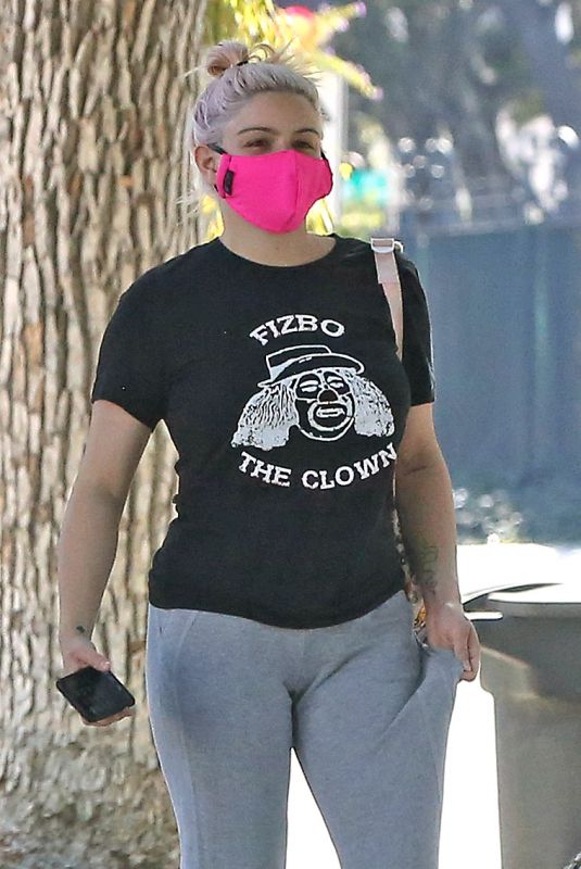 ARIEL WINTER at Urgent Care Facility in Los Angeles 10/29/2020