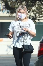 ARIEL WINTER Leaves Rrite Aid Pharmacy in Los Angeles 10/11/2020