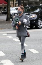 AUTUMN REESER Leaves Yoga Class in Vancouver 10/10/2020