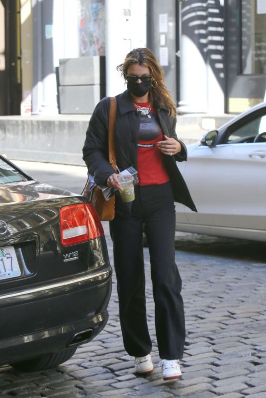 BELLA HADID Arrives at Her Home in New York 10/14/2020