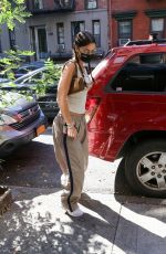BELLA HADID Heading to a Hair Salon in New York 10/06/2020