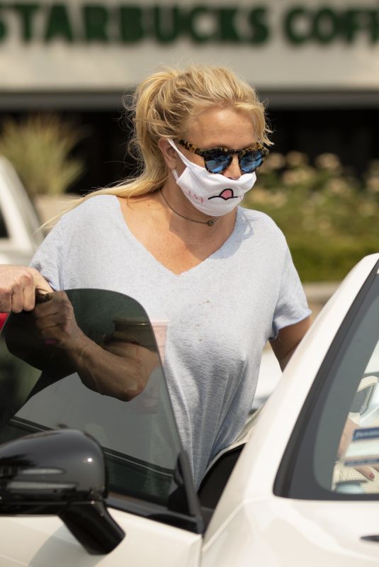 BROTNEY SPEARS Out Driving in Calabasas 09/08/2020