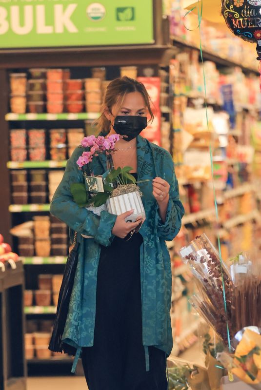 CHRISSY TEIGEN Out Shopping Flowers in West Hollywood 10/19/2020