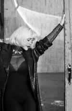 CHRISTINA AGUILERA in L